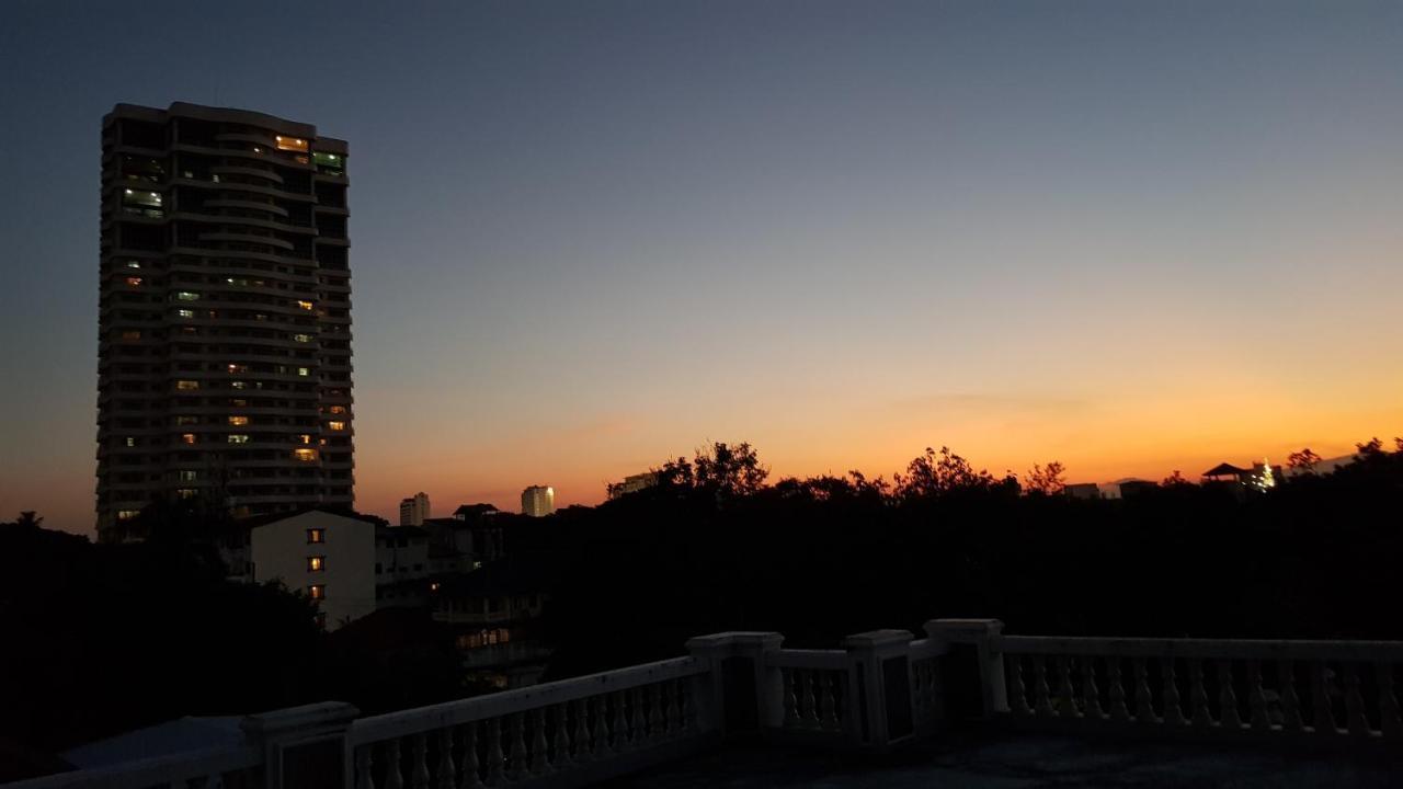Doubletree House Hotel Chiang Mai Luaran gambar